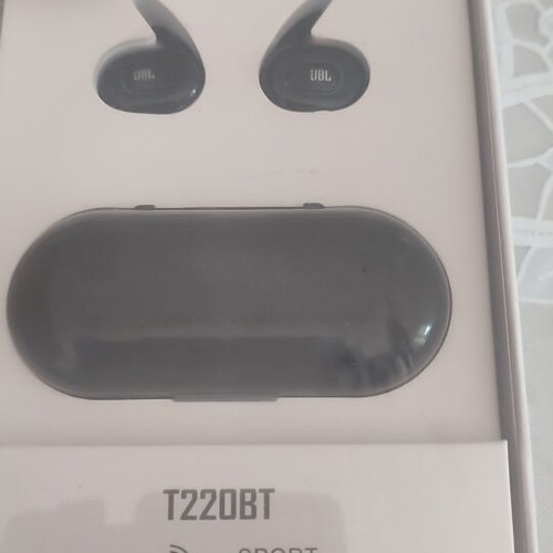 JBL Bluetooth earbuds like new