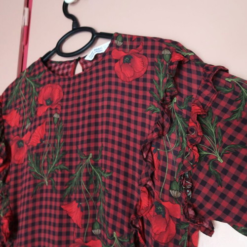 Zara oversized shirt like new, burgundy checkered with poppies