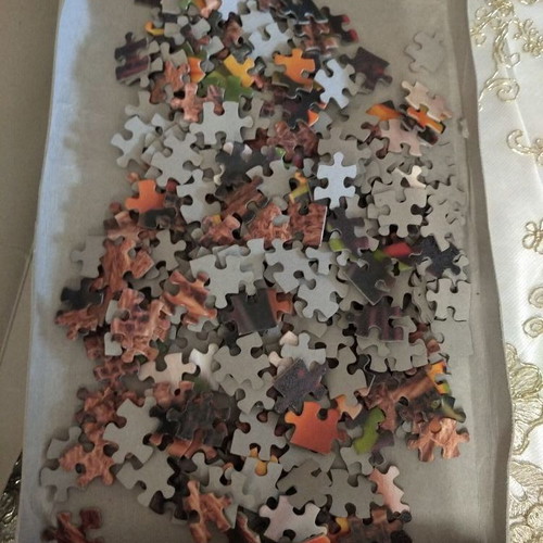 Puzzle 300 pieces used, missing 3 pieces