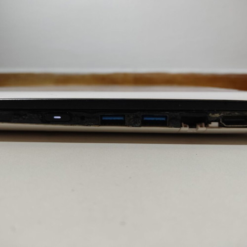 Lenovo Yoga 500 laptop used, 14" Full HD touchscreen, Intel Pentium