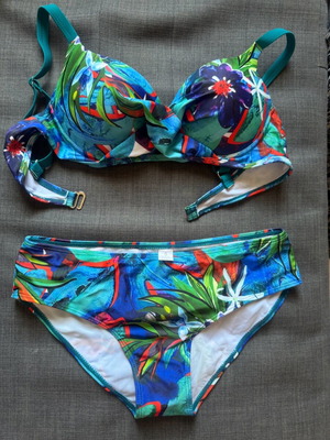 Women's swimwear new, colorful summer, sizes S and L