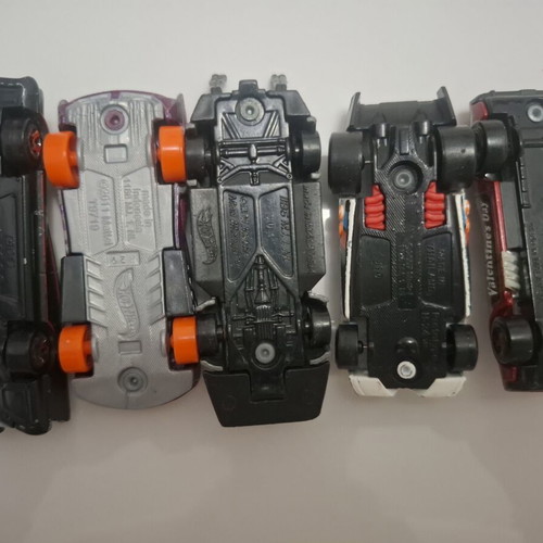 Hot Wheels toy car set of 5 with 1 orange bonus