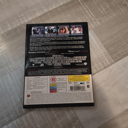 Ocean's Eleven DVD like new, adventure with subtitles