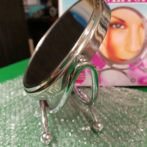 Magnifying makeup mirror double-sided new