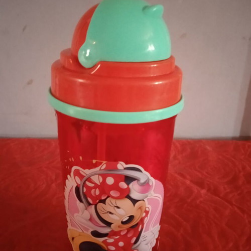 Minny water bottle used in excellent condition