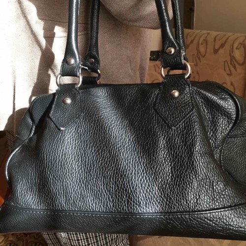 Black leather handbag like new