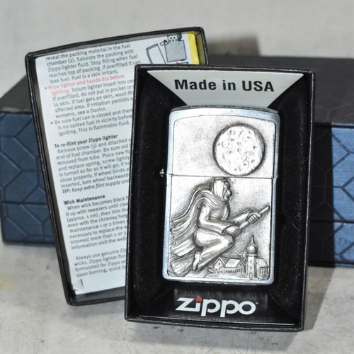 Zippo Witch 2005 Lighter like new with box