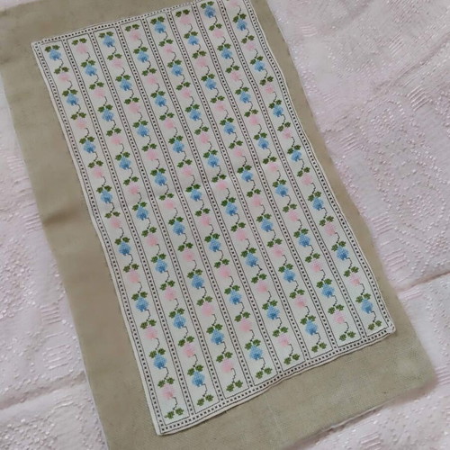 Decorative pillowcase like new, burlap with embroidery 63x35