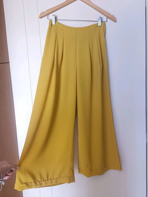 Mustard zip culottes used, size S