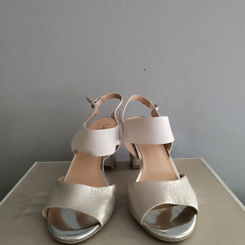 Caprice sandals used, size 39, white with silver
