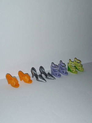 Steffi Love shoes set of 4 pairs like new