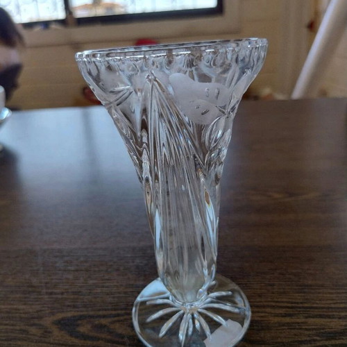 Glass vase height 16 cm like new