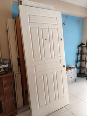 Εξώπορτα λευκή και καφέ 211x99 εκ. με κάσα