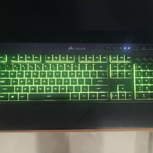 Corsair K57 RGB Wireless Keyboard like new