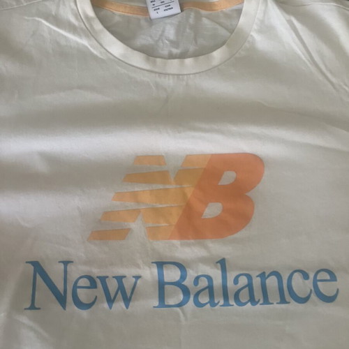 New Balance vintage t-shirt size M, white