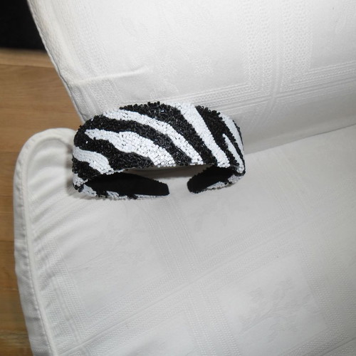 Headband black/white beaded new, unique