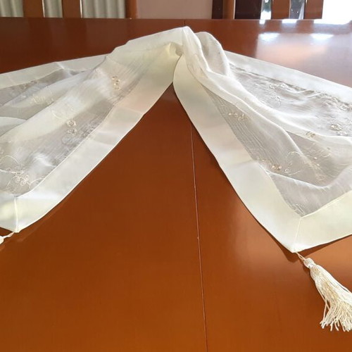 Table runner on fabric tsevre new, ecru 108 x 44