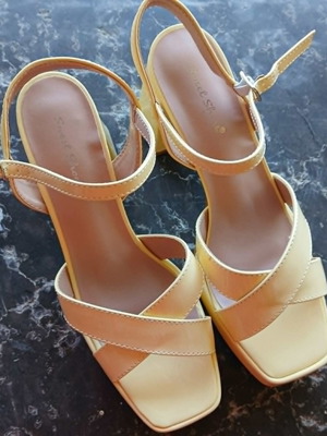 SweetShoes λεμονί ψηλοτάκουνα πέδιλα με φάπα καινούργια μέγεθος 39
