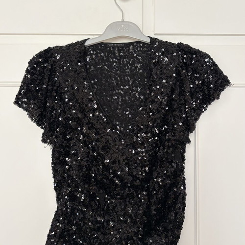 Funky Buddha Black Sequin Top like new, V-neck, size M