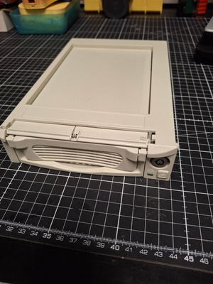 Εξωτερική θήκη δίσκου 3.5" SATA καινούργια, retro