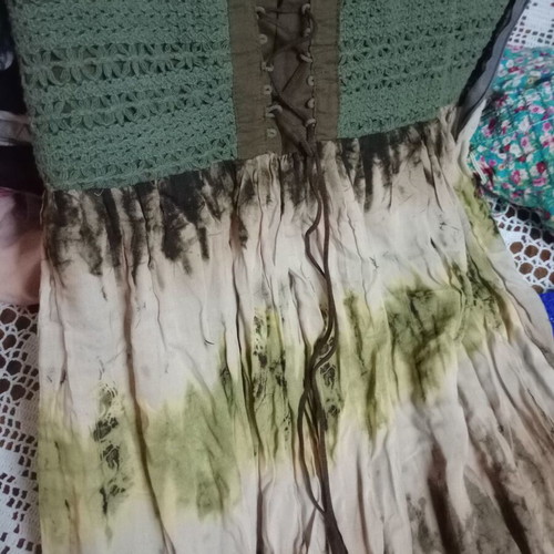 Dress like new in earthy tones