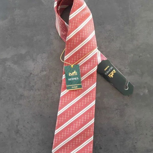 Hermes silk tie, new with tags