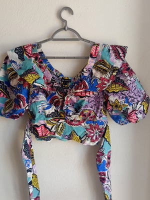 C&A Premium Cropped Top with Puff Sleeves and Boho Pattern new