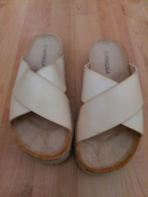 Beige double-strap platforms new, size 37