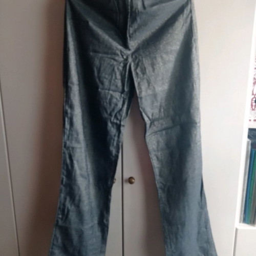 Raxevsky women's pants used, missing button