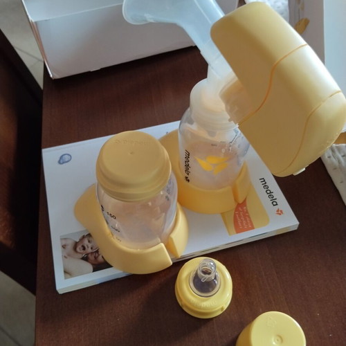 Medela Mini Electric breast pump like new