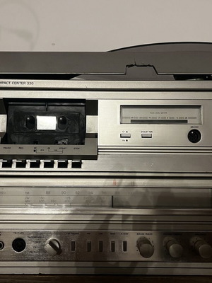 Grundig Compact Center 330 sound system with turntable used