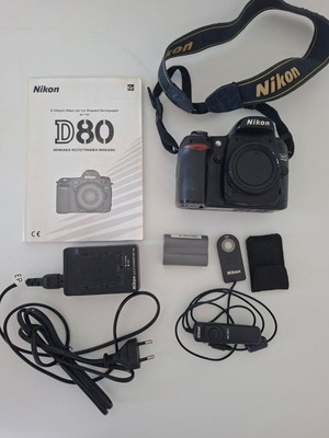 Nikon D80 body like new with full accessories