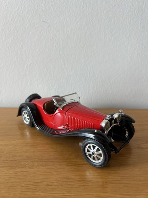 1932 Bugati 1:24 μοντέλο αυτοκινήτου μεταχειρισμένο, σε καλή κατάσταση
