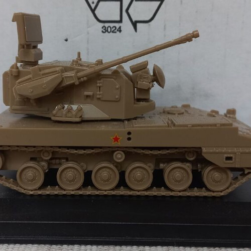 Military models 1:72 scale, like new, Russian and Chinese