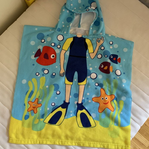 Poncho children's towel like new