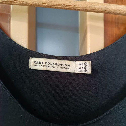 Black Zara dress like new, size L, with smile neckline