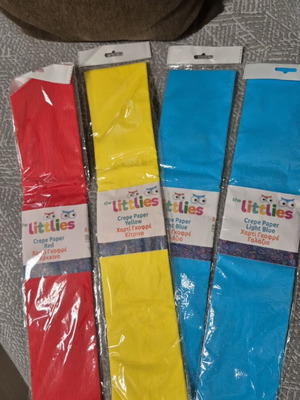 Crepe paper set like new