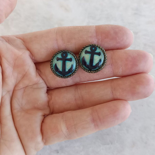 Earrings used with anchor design, blue, with box now