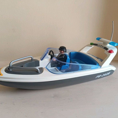 Playmobil Police used with high durability and floats on water