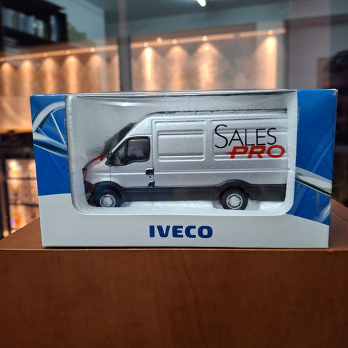 Iveco Van Daily ROS 1/43 new in box