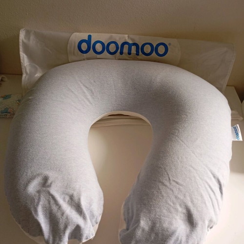 Doomoo Softy nursing pillow used