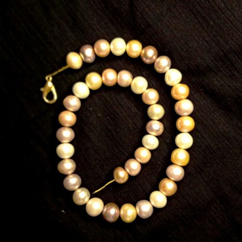 Handmade necklace with 39 multicolored natural freshwater pearls 10.5-11.3mm like new