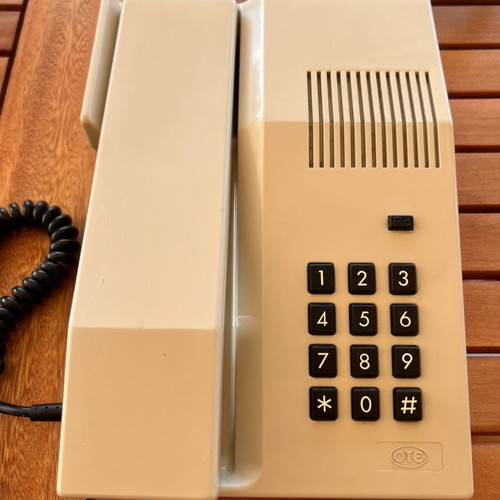 Vintage OTE Iris Corded Phone Intracom like new, beige