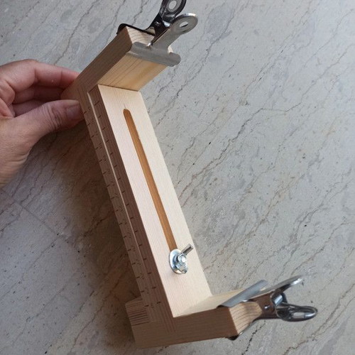 Wooden jewelry and bracelet making device new