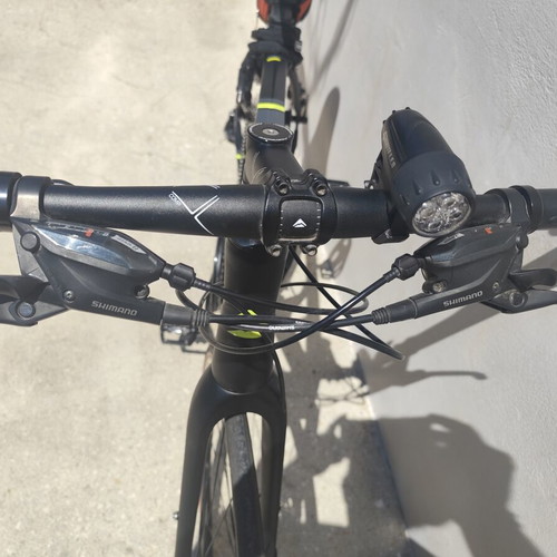 Merida Speeder 100 Urban Bicycle like new, 24-speed, carbon fork