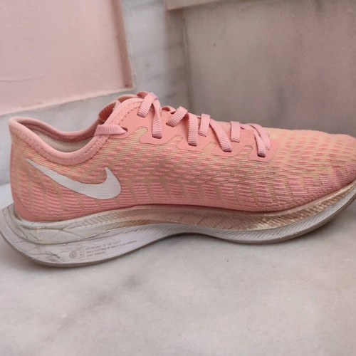 Nike athletic shoes used, pack of 3 pairs size 35.5