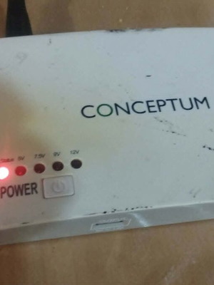 Conceptum MRCABLE Mini UPS 8800mAh 5V/7.5V/9V/12V DC 12W used with cable