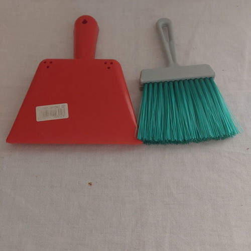 Dustpan and brush set new, 17x12 cm