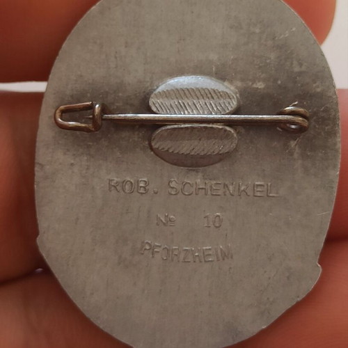 Third Reich authentic pin No3 like new