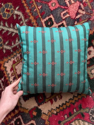 Vintage sofa pillow like new